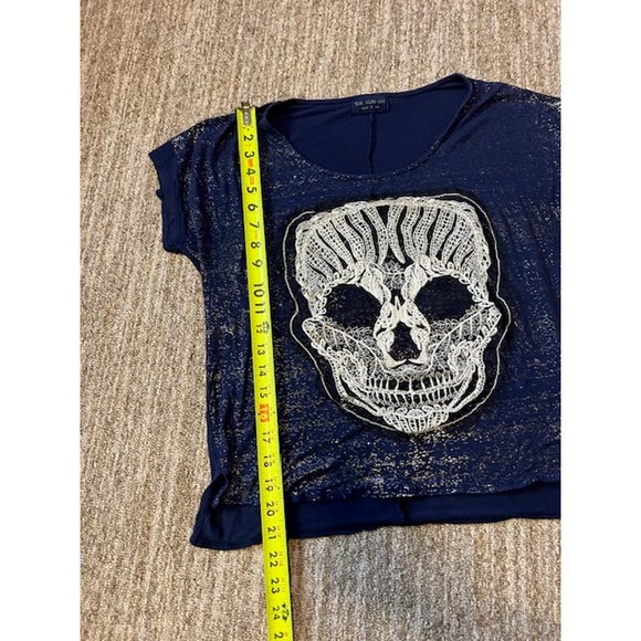 THE CLAS-SIC Embroidered Skull Soft Navy T-shirt Size L - Picture 3 of 7